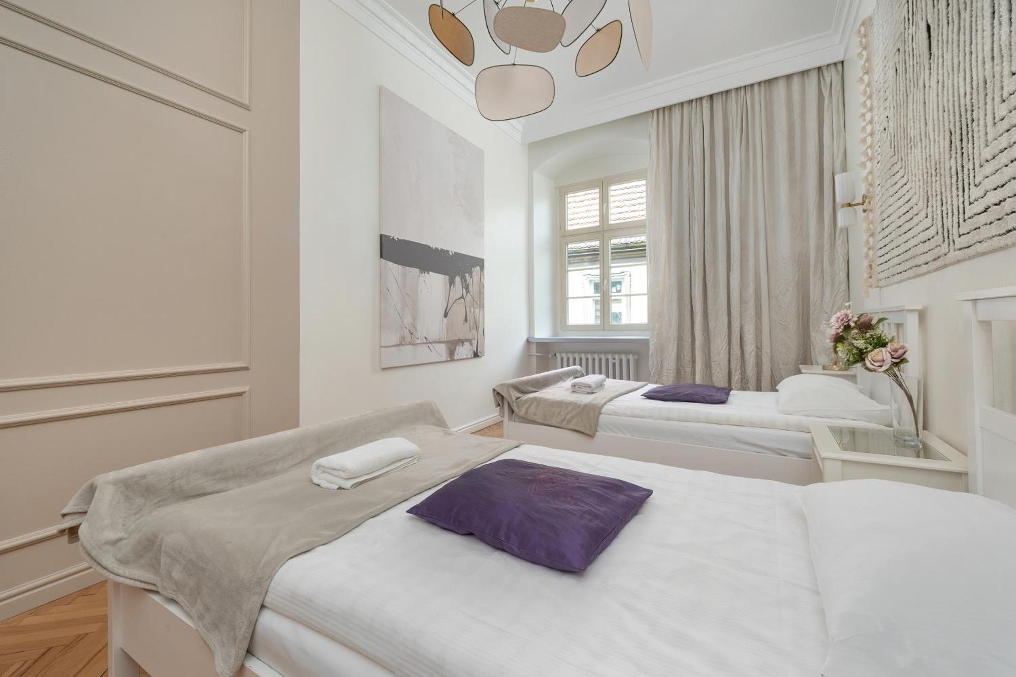 Apartment Exclusive Old Town Apartment By Noclegi Renters *
