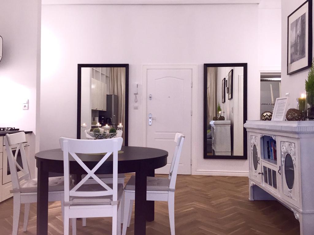 Exclusive Old Town Apartment By Noclegi Renters Apartment